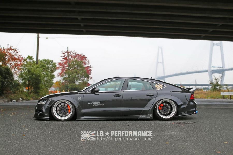  Audi S7 Sportback by Liberty Walk 2017 года  (фото 2 из 6)